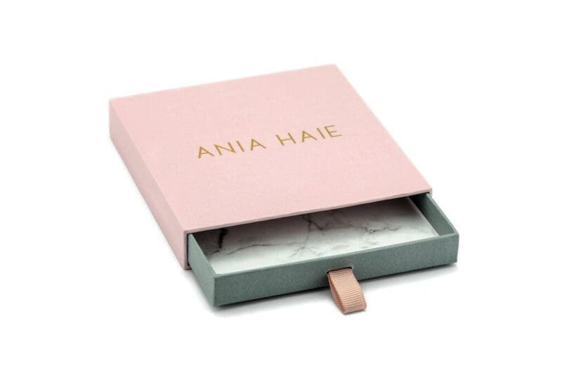 AniaHaie_Medium_Gift_Box_2_3633d0cc-c377-480a-b647-512a6b8e8363_1024x1024