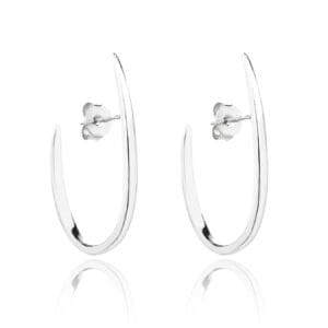 Silver minimalist design earrings with curved shape