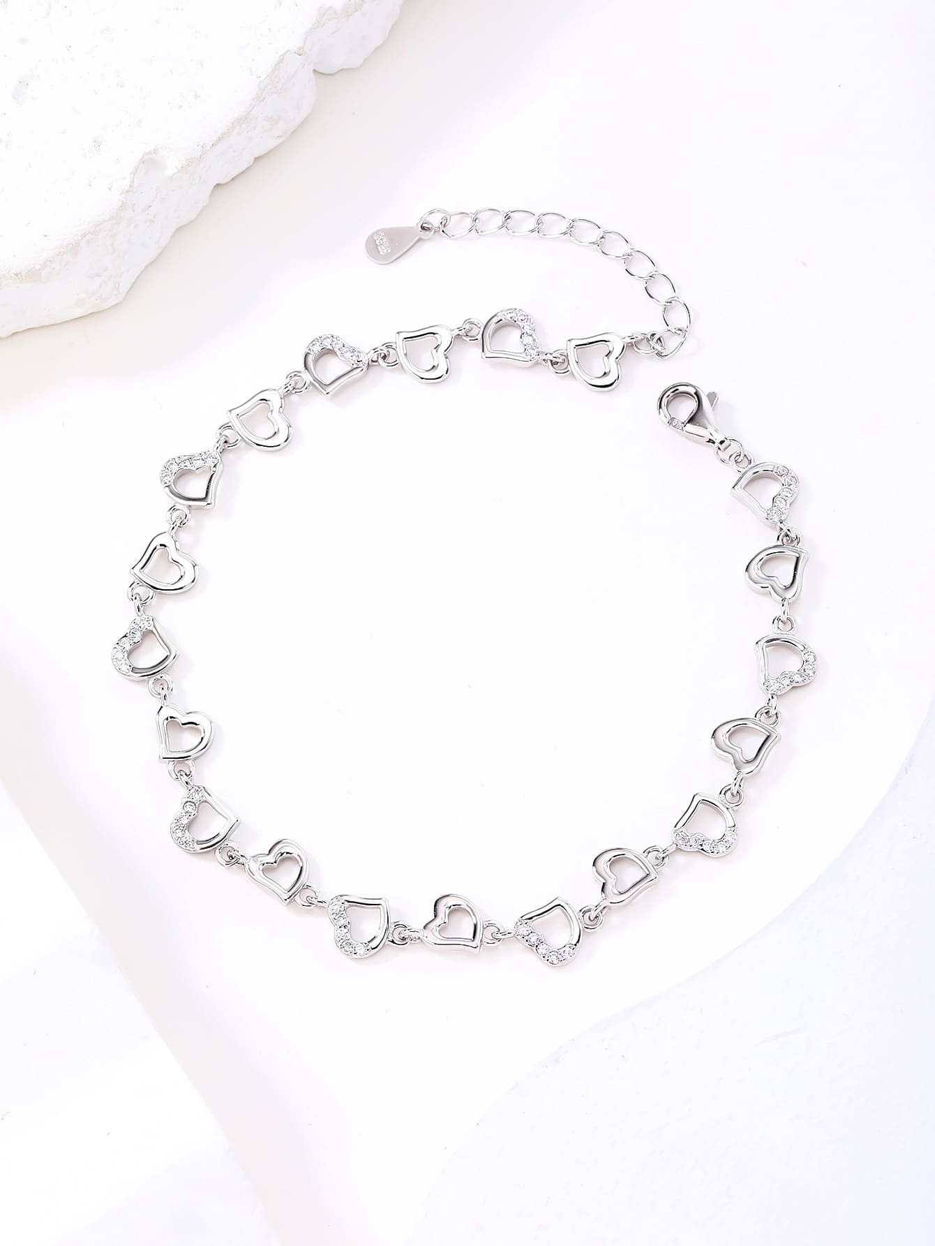 Szív mintás cirkónia köves karkötő – 17,5+4 cm_2