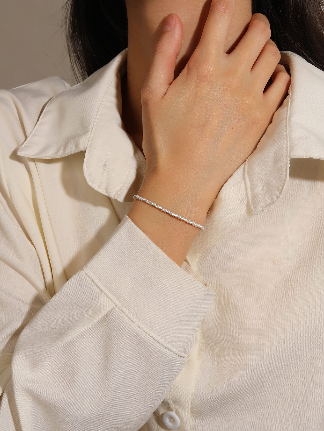 Pearl-Glow Minimalist Bracelet 1
