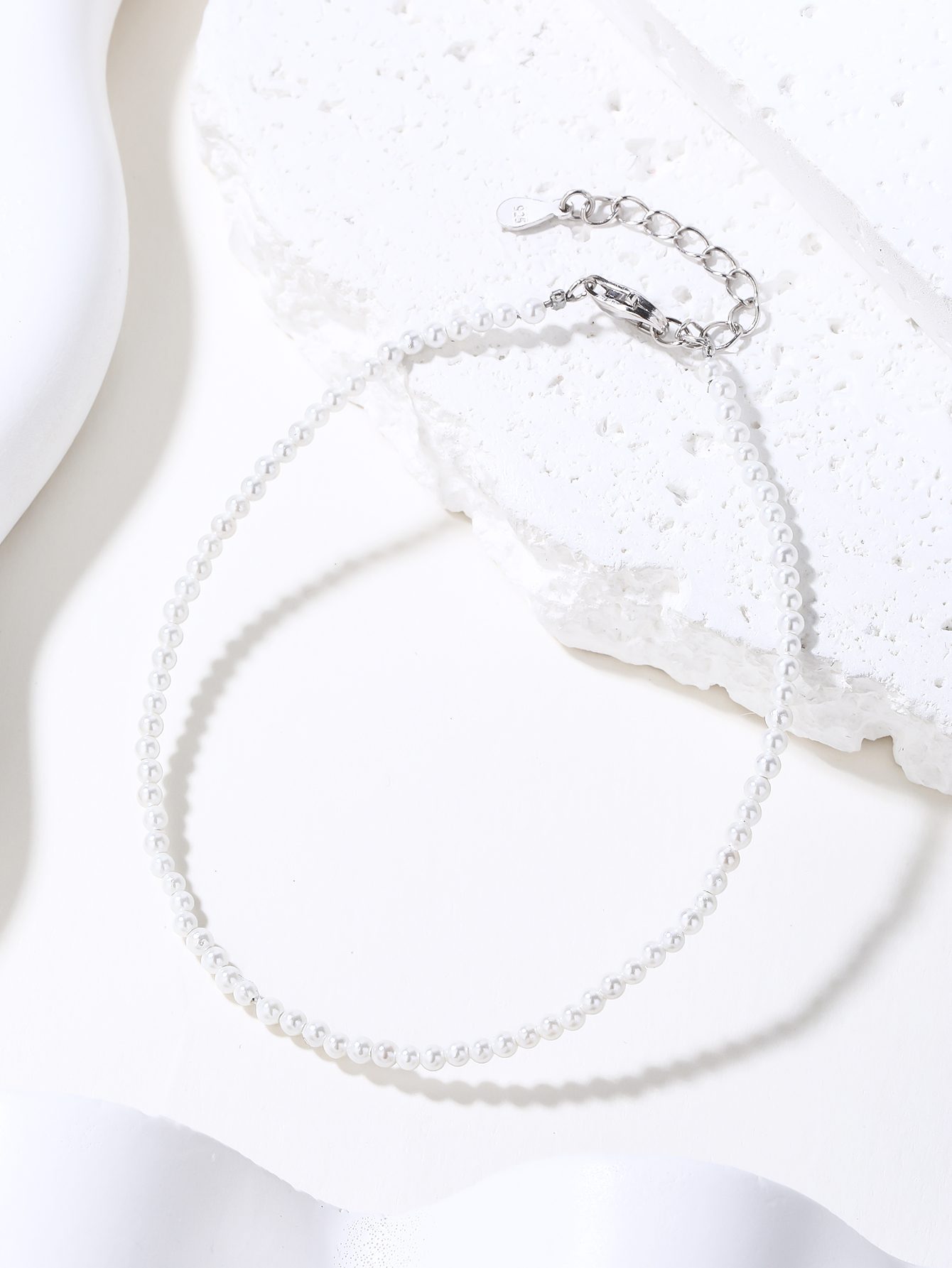 Pearl-Glow Minimalist Bracelet 4