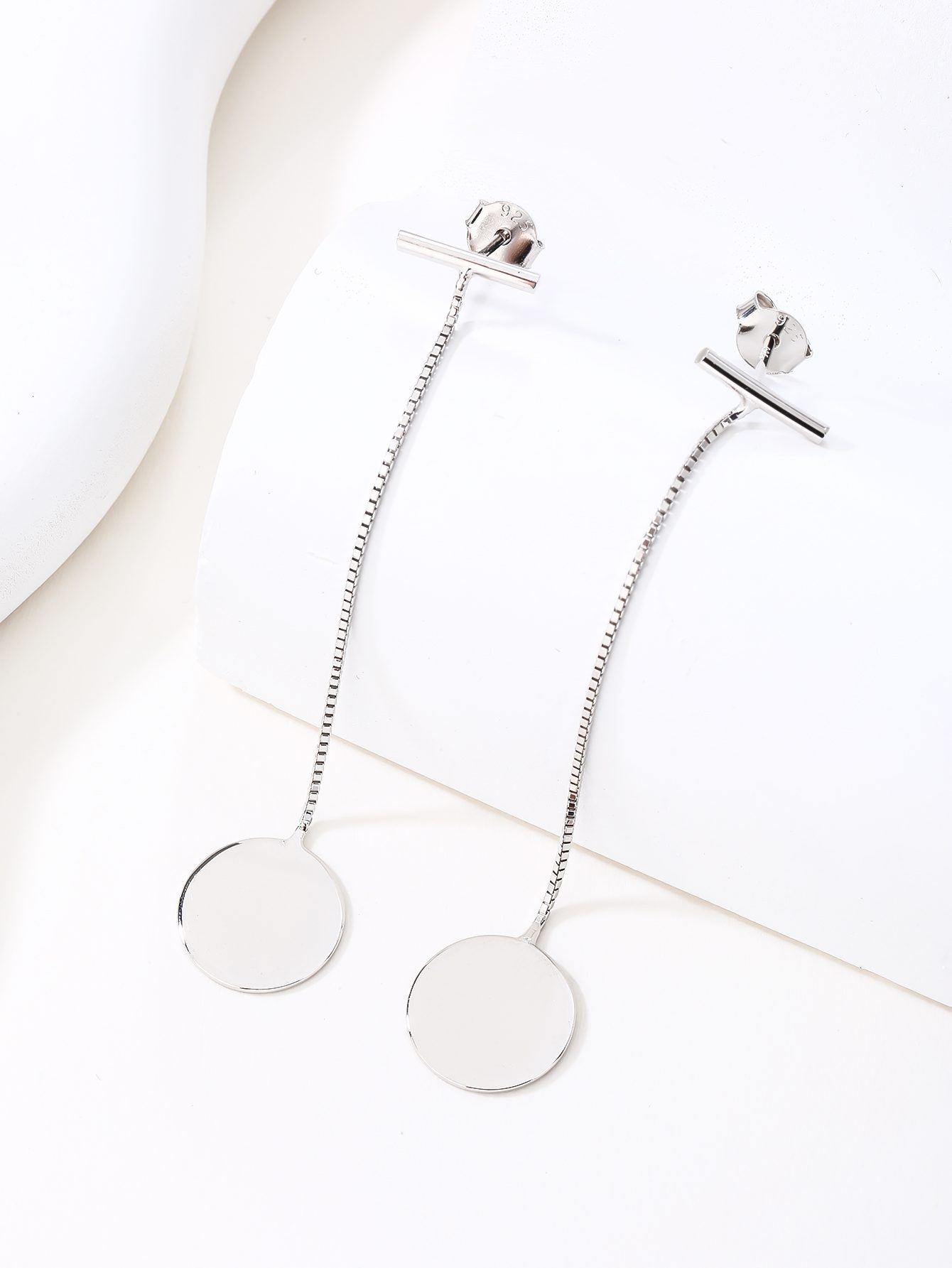 Letisztult korongos fülbevaló lánccal 4