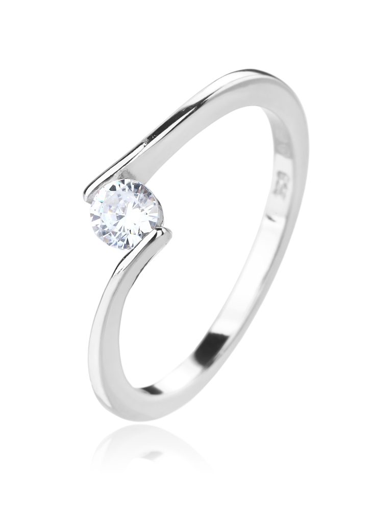 White zirconia solitaire ring in rhodium-plated 925 sterling silver