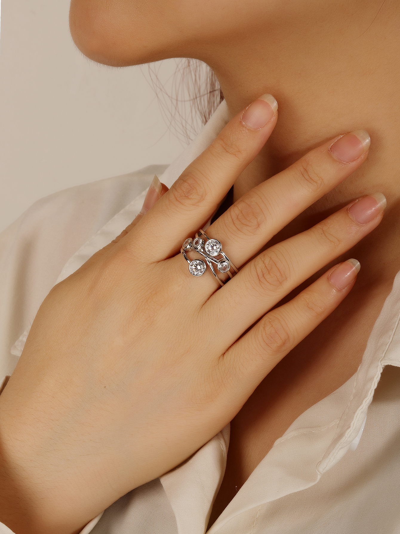AG 925 ezüst gyűrű cirkónia kövekkel, ródium bevonattal 2
