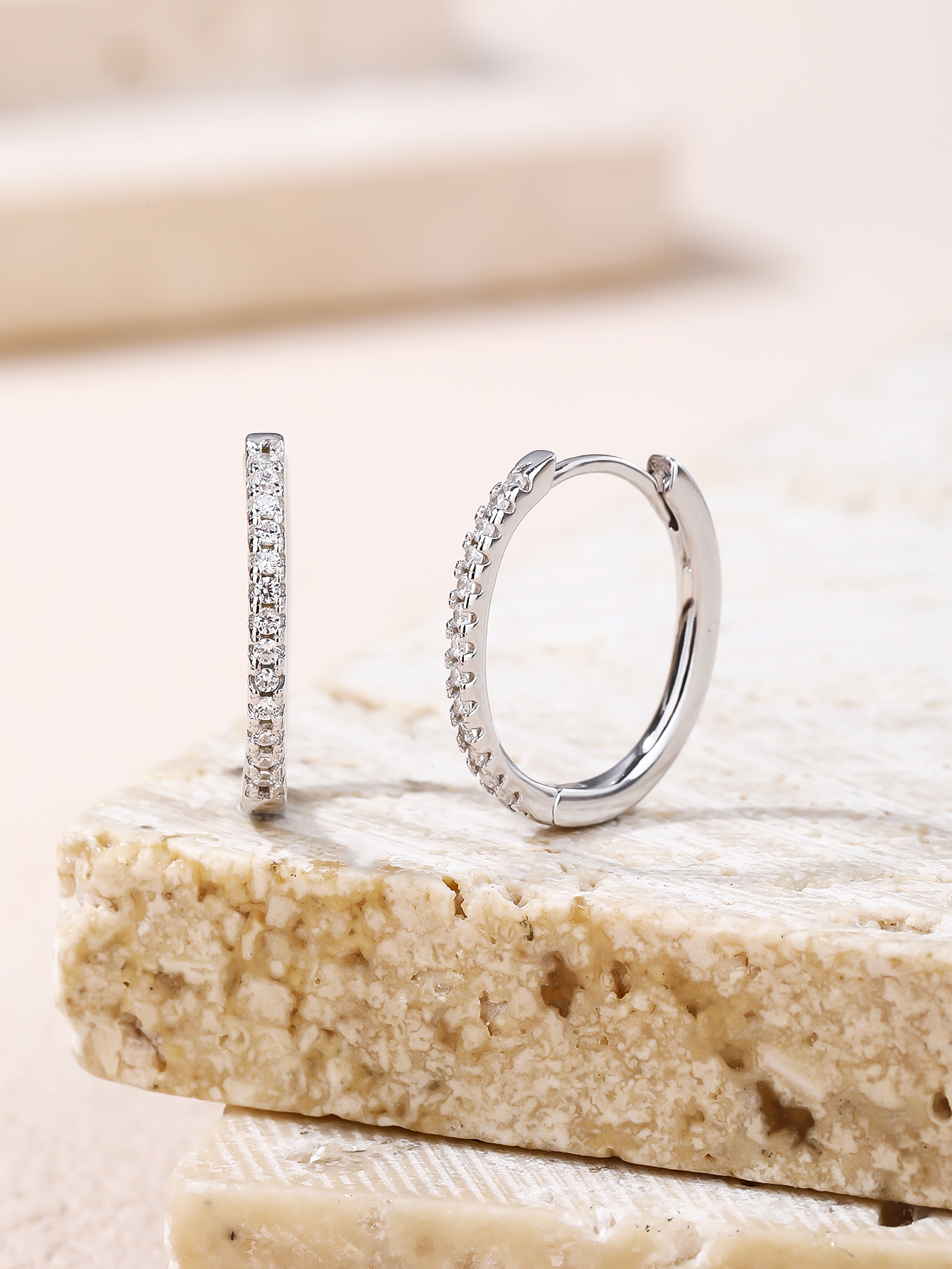 Silver hoop earrings with zirconia, rhodium-plated 3