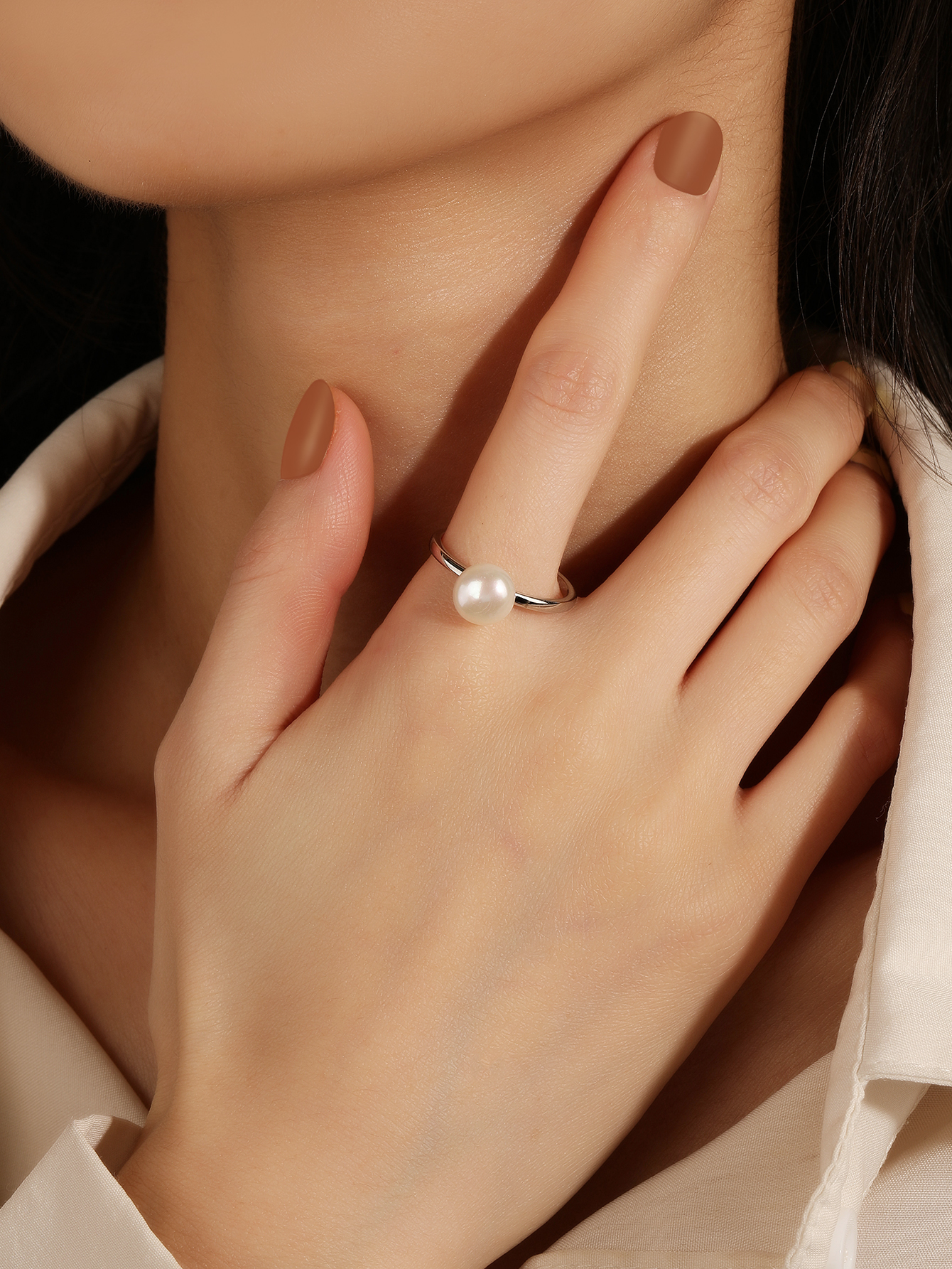 White cultured freshwater pearl ring made of AG 925 silver with rhodium plating, size 4