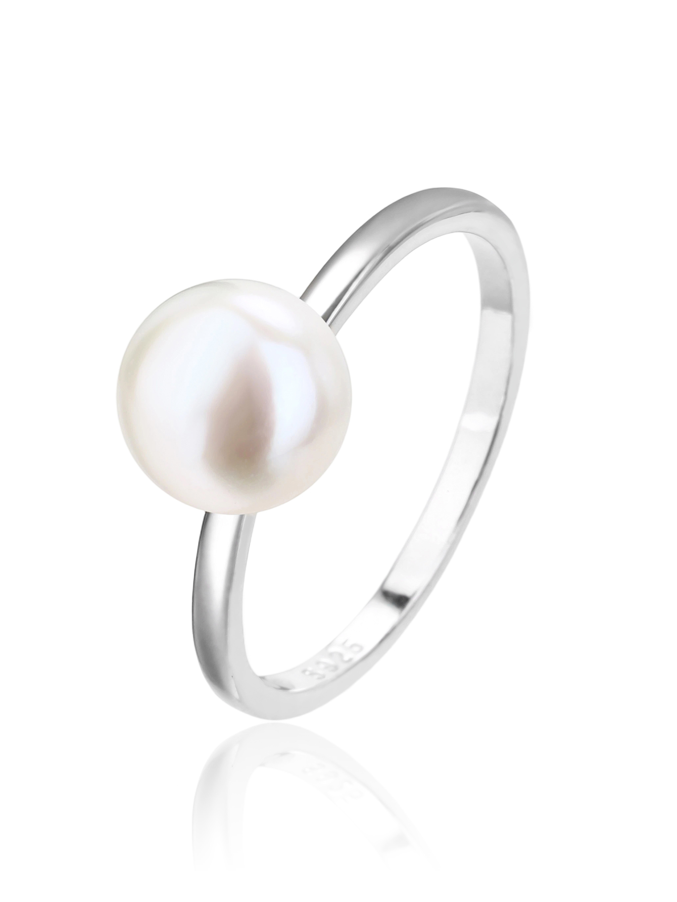 White cultured freshwater pearl ring made of AG 925 silver with a rhodium plating