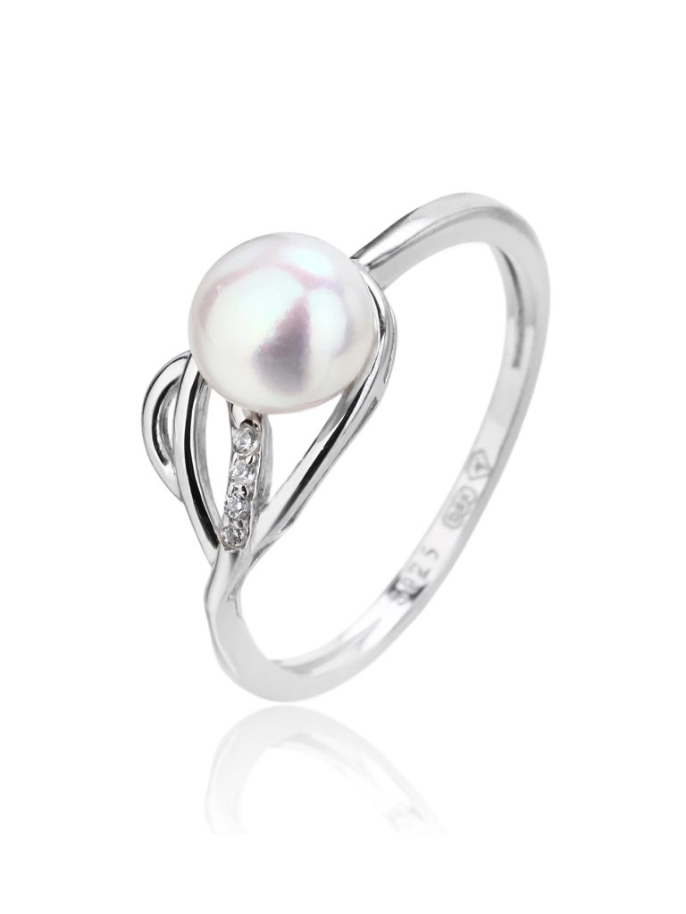 White cultured freshwater pearl ring with cubic zirconia, made of rhodium-plated 925 sterling silver